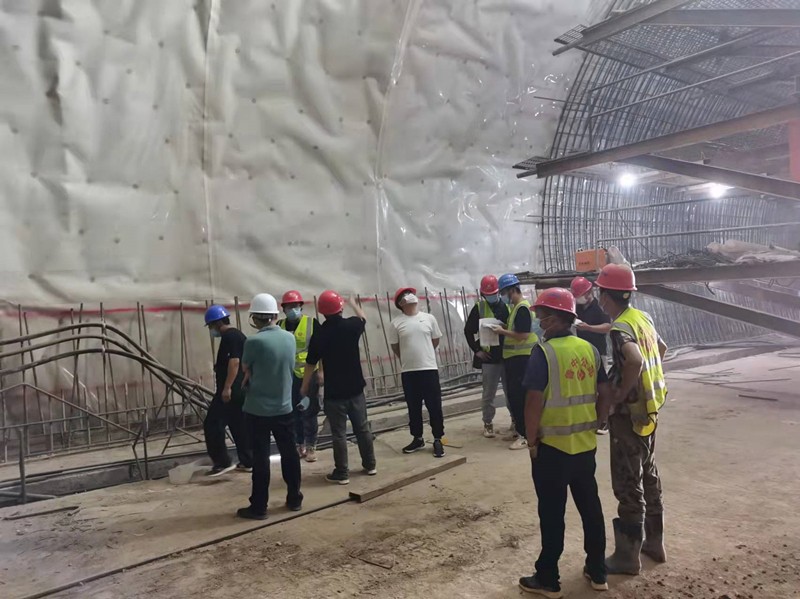 臨臨高速項(xiàng)目辦領(lǐng)導(dǎo)蒞臨 臨臨高速六標(biāo)隧道工區(qū)進(jìn)行工作指導(dǎo)