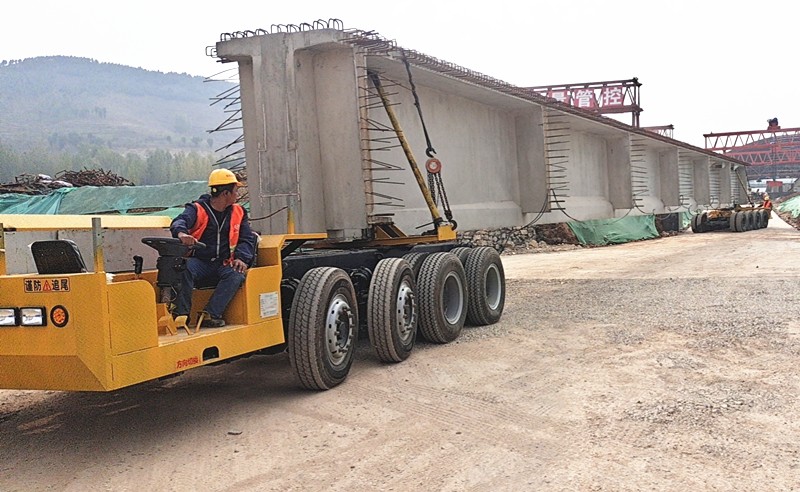 首座特大橋T梁吊裝圓滿完成