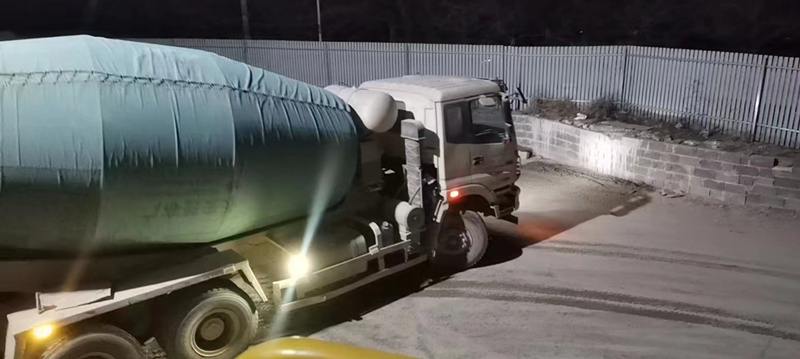 3、首輛罐車出發(fā)_副本