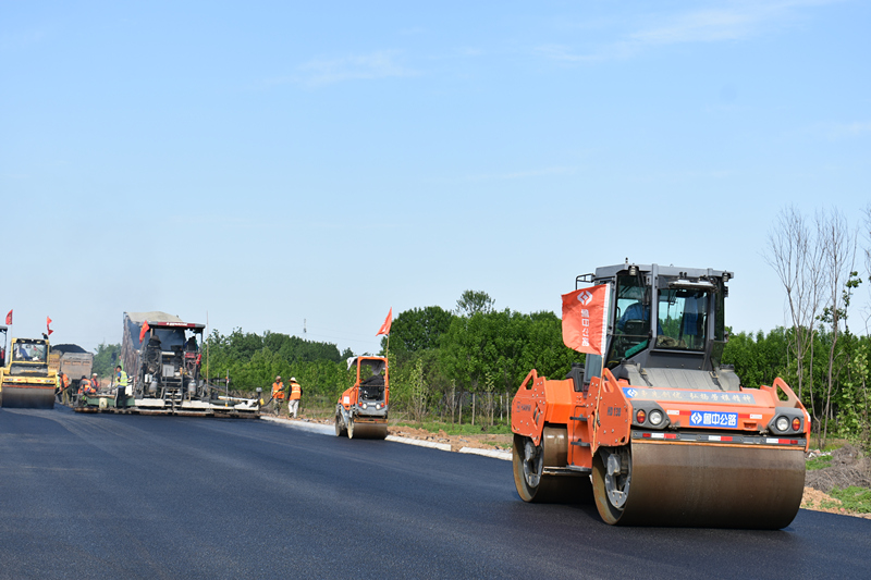 G205瀝青下面層施工 (1)RzIwNe_副本 G205瀝青下面層施工 (1)RzIwNe_副本