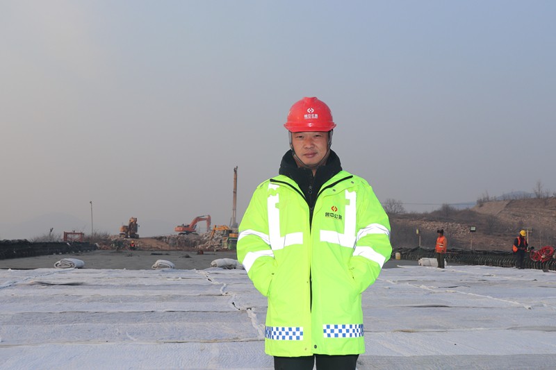 我身邊的榜樣——榮長(zhǎng)嶺