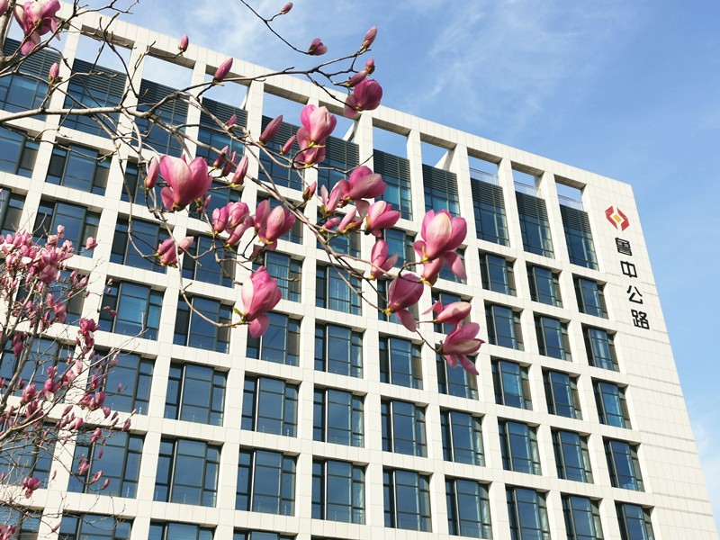 惜春惜歲月　春過(guò)春無(wú)悔