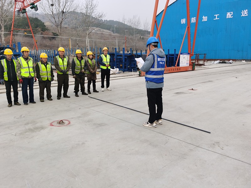 每日展開安全班前會(huì)5q-P5p_副本