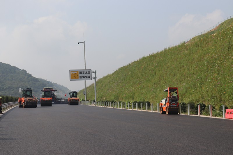 臨臨高速六標大干風采