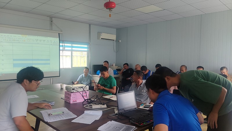 對施工隊(duì)伍進(jìn)行安全教育5a-55p_副本