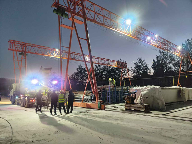 箱梁夜間澆筑混凝土566x5q_副本