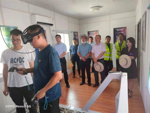 第二工程公司第二項(xiàng)目部組織安全體驗(yàn)館體驗(yàn)活動