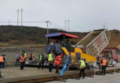 貴州項(xiàng)目一工區(qū)低劑量水穩(wěn)底基層試驗(yàn)路順利完成