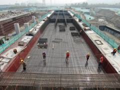 畫中的身影，心里的面孔