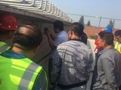 青蘭項(xiàng)目部組織箱梁預(yù)制專(zhuān)家進(jìn)行檢查指導(dǎo)