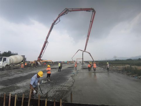   新寧項目興隆莊特大橋主線現(xiàn)澆箱梁全部完成