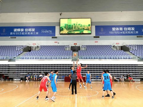 “天齊杯”籃球邀請(qǐng)賽戰(zhàn)況播報(bào)：今日兩場(chǎng)比賽魯中公路全勝