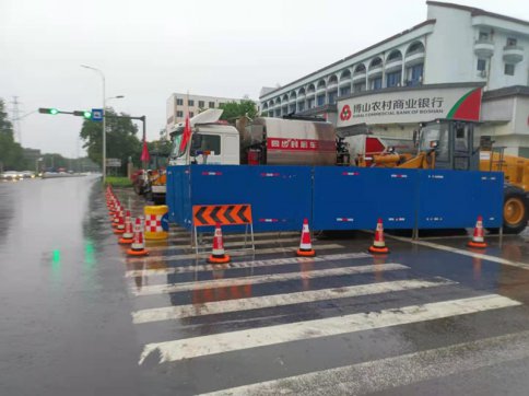 【抓作風(fēng) 創(chuàng)效益】G205博山段用行動保暢通獻黨慶