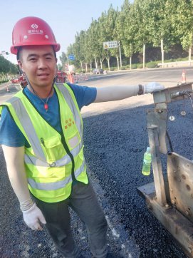 戰(zhàn)高溫、斗酷暑、保質(zhì)量、拼進(jìn)度