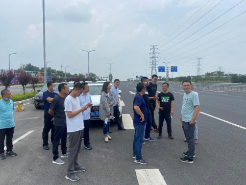 【抓作風(fēng) 創(chuàng)效益】魯山大道―魯泰大道互通立交橋工程、魯山大道拓寬改造工程順利通過(guò)交工驗(yàn)收