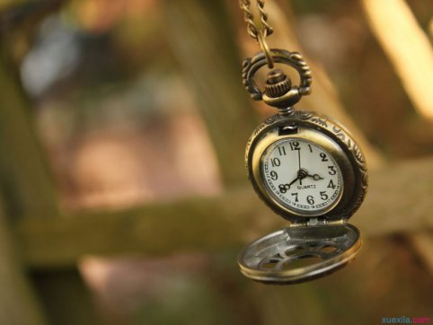 不忘過(guò)去，珍惜現(xiàn)在，相信未來(lái)