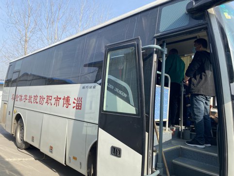 溫馨大巴進(jìn)項(xiàng)目，體檢關(guān)愛(ài)暖人心