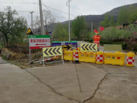 【臨臨風(fēng)采】臨臨六標(biāo)曹家頂隧道爆破進(jìn)洞